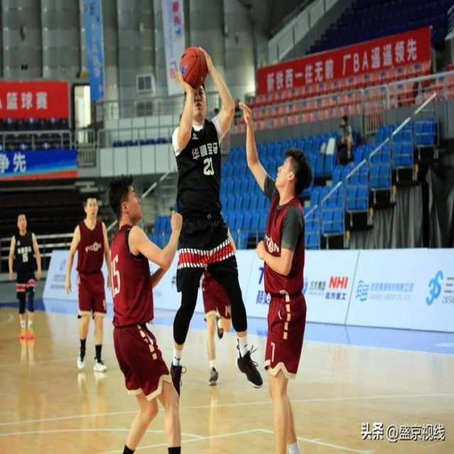 潘展乐领衔接力队迎挑战新征程